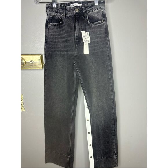 Zara New with tag HIGH-RISE STRAIGHT-FIT LONG LENGTH Black jeans size 2 - Picture 2 of 7